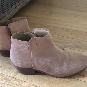 Boots comfortable to wear all day